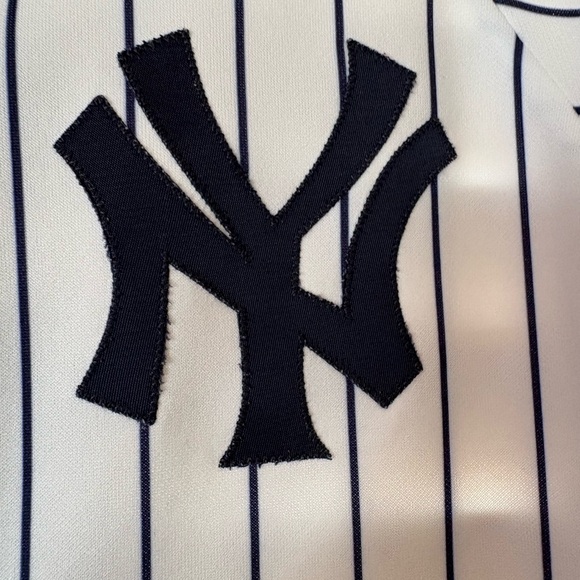 MAJESTIC NWOT GENUINE MERCHANDISE YANKEES DEREK JETER # 2 STITCHES SIZE L Kids - Picture 5 of 7